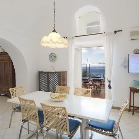 Itsar In Villa Positano